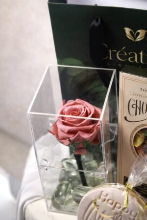 Rosa con tallo encantada