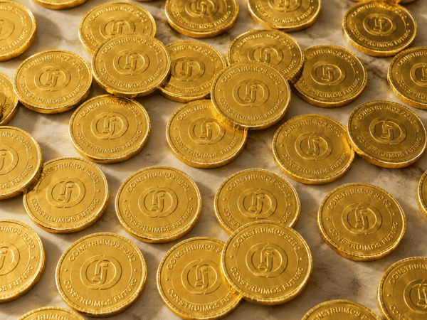 Relieve Cacao · Monedas de chocolate personalizadas para empresas