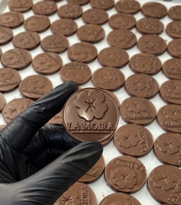 Relieve Cacao · Monedas de chocolate personalizadas para empresas