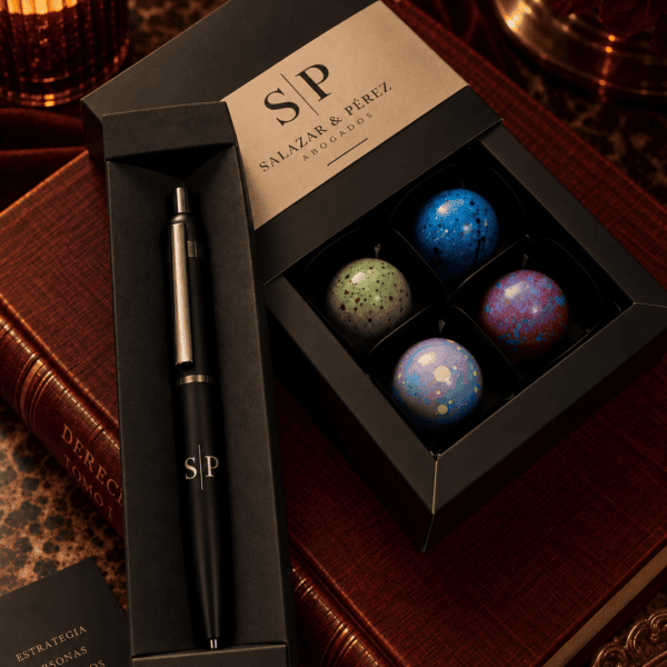 Set Signature · Bombones y lapicero personalizado para empresas